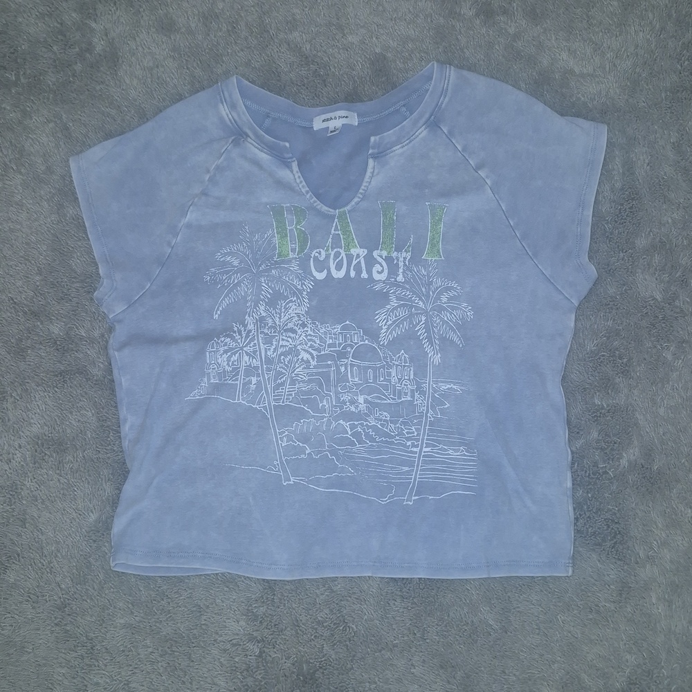 Stich & Pine Light Blue 'Bali Coast' Graphic Tee NWOT